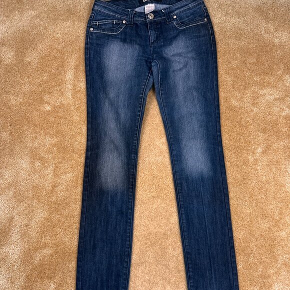 Y2K Cello Cross Wings Bling  Goth Jeans Mid Rise Dark Wash Size 5 W 29 L 32.5 - Picture 4 of 7